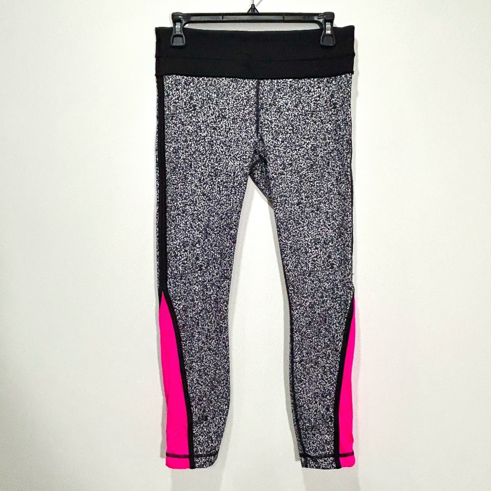 LULULEMON Pace Cropped Tight/Leggings in Static White Black/Raspberry Size 6